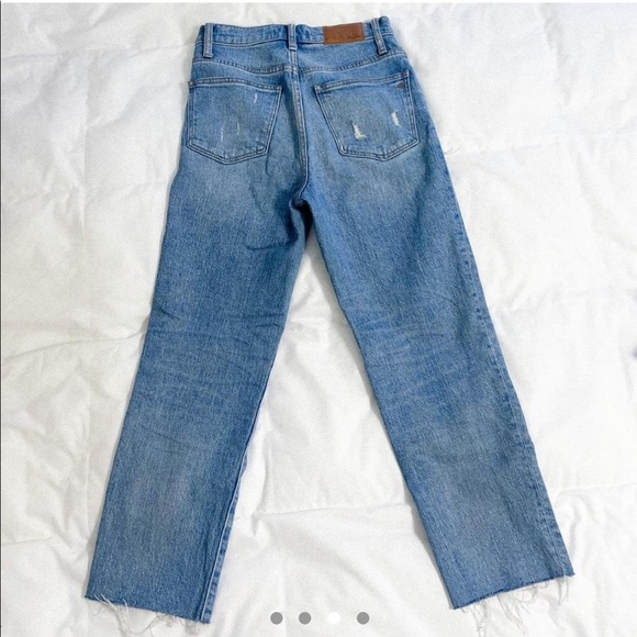Madewell Classic Straight Jeans in Corrie Wash: Step-Hem Edition - Picture 4 of 4